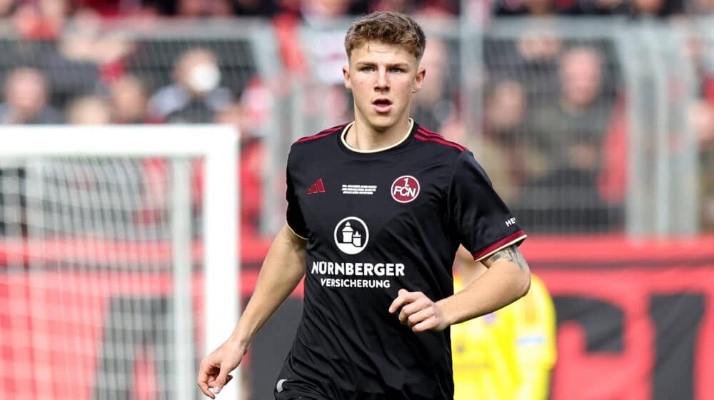 Man Utd ve Liverpool, Stuttgart'ın Yıldız Defansı Finn Jeltsch'in Peşinde