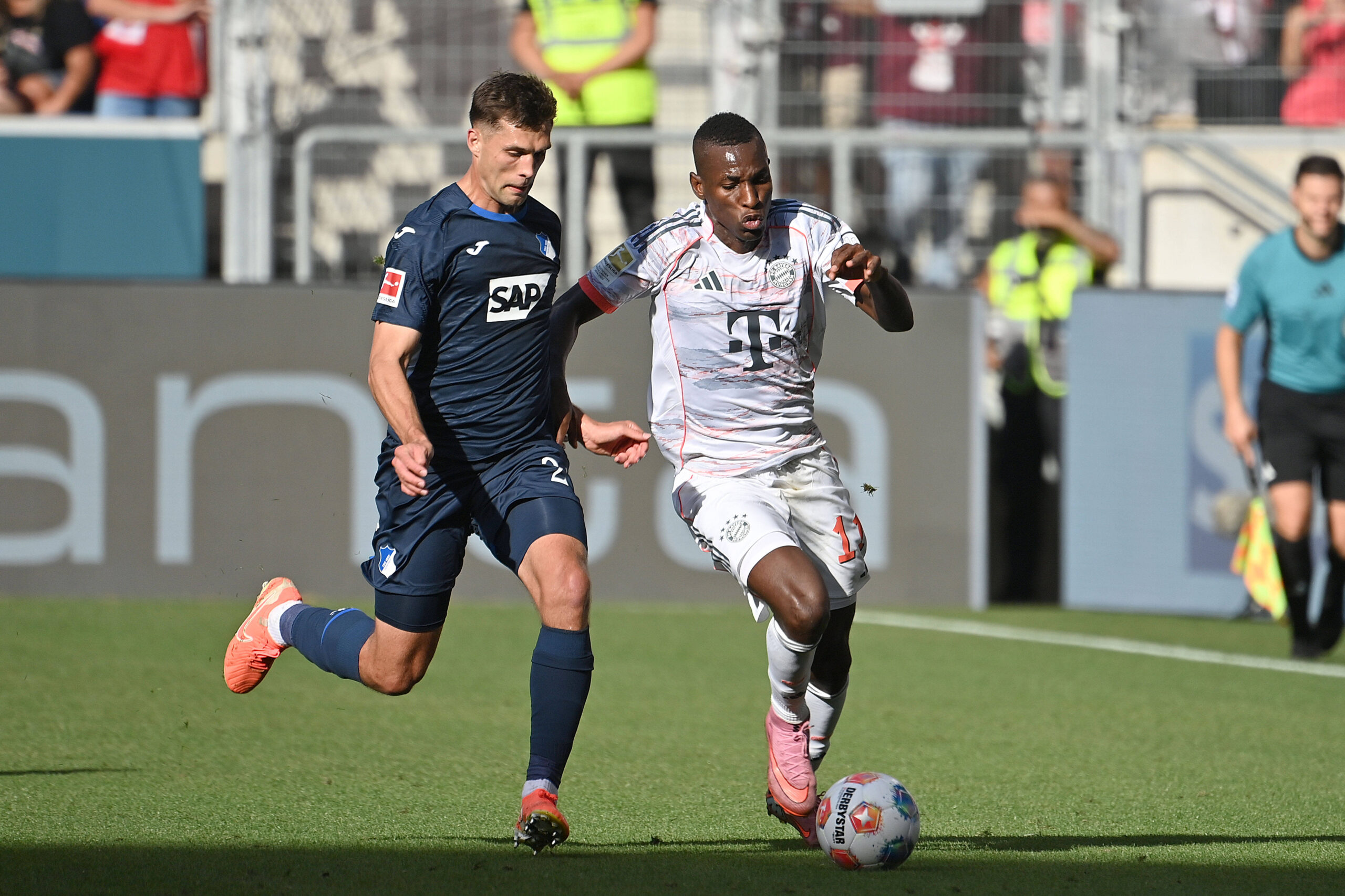 Aston Villa, Nicolas Jackson için 70 Milyon Euro'luk Hamle Yapmaya Hazır