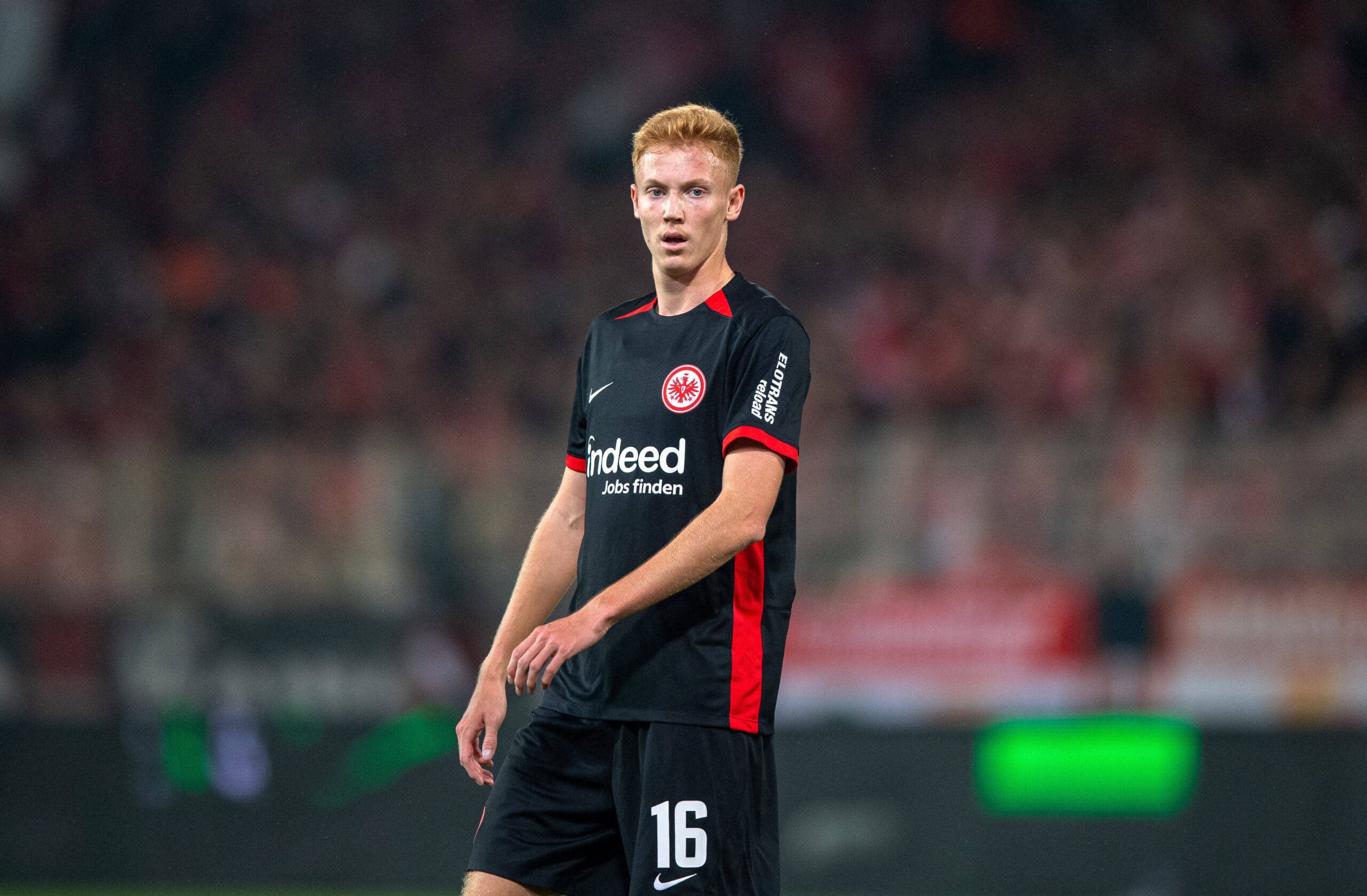 Crystal Palace, Hugo Larsson Transferinde Öne Çıktı: Eagles'ın Orta Saha Umudu