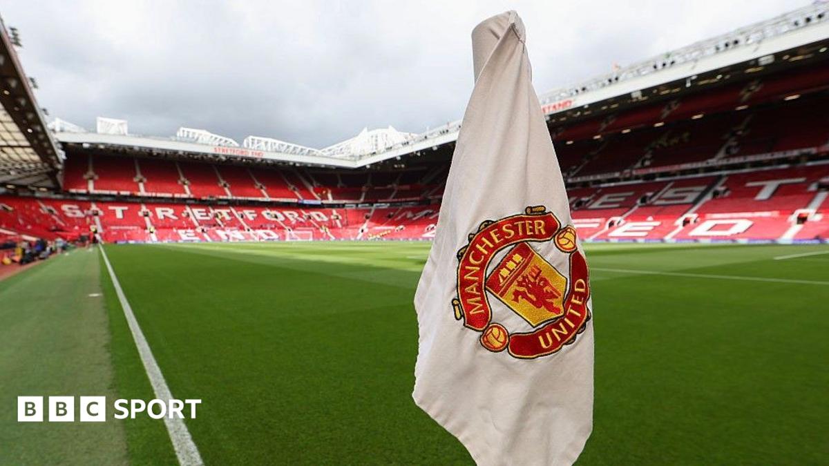 Man United, Ipswich Maçında PC Matthew Blades'ı Anacak