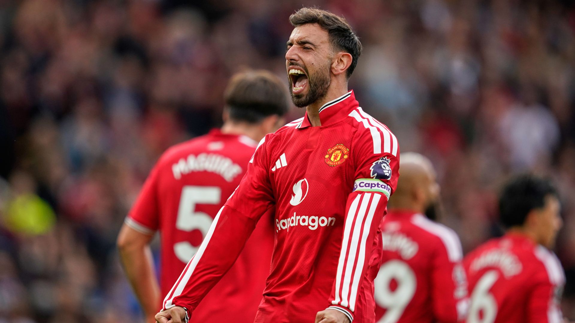 Bruno Fernandes Hat-Trick'i Manchester United'a Geri Dönüş Zaferi Getirdi