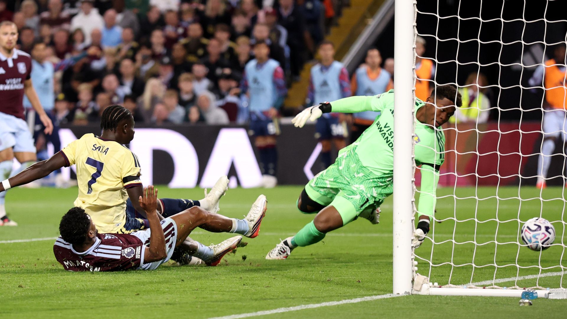 Saka'nın Golü Arsenal'e Villa Park'ta 1-0 Zafer Getirdi