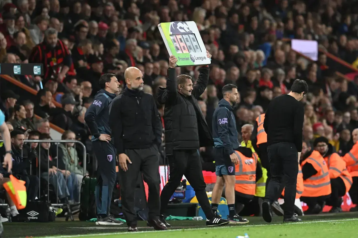 Premier League'de Maçlar Erken Bitiyor: Zaman Çalma Cezaları Sıkılaştı