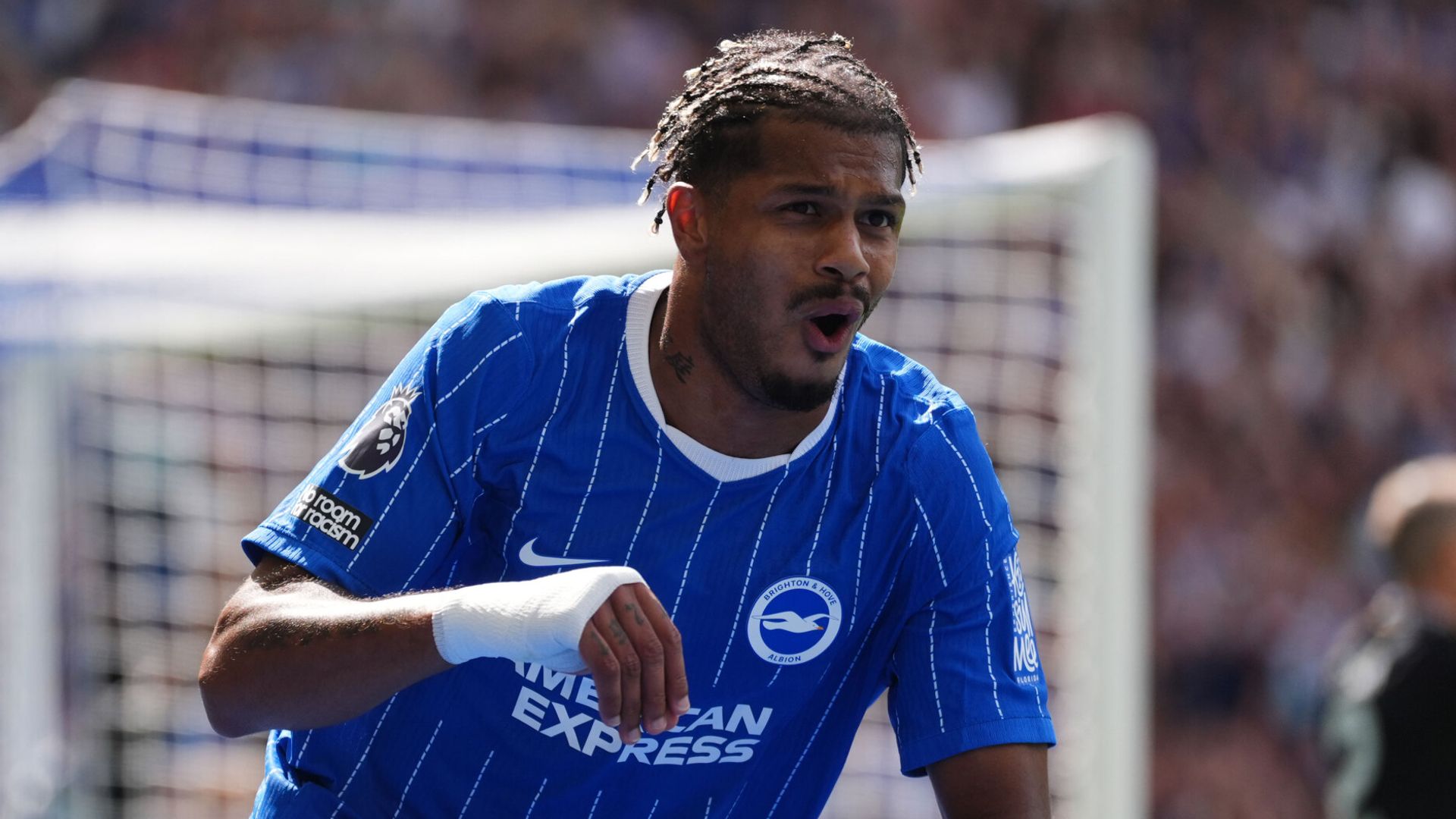 Brighton - Leeds: Kadrolar ve Canlı Maç Takibi