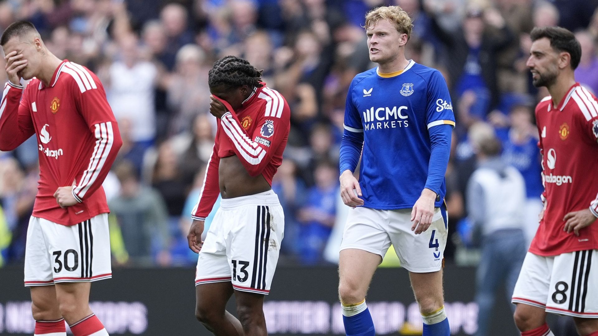 Neville'den Man Utd Uyarısı: Savunma Zaafı Kronikleşiyor