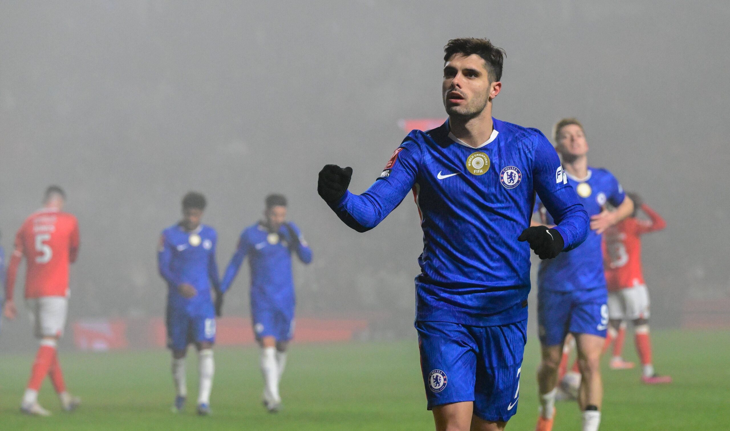 Arsenal ve Manchester City, Chelsea'nin Yıldızı Pedro Neto'yu Takip Ediyor