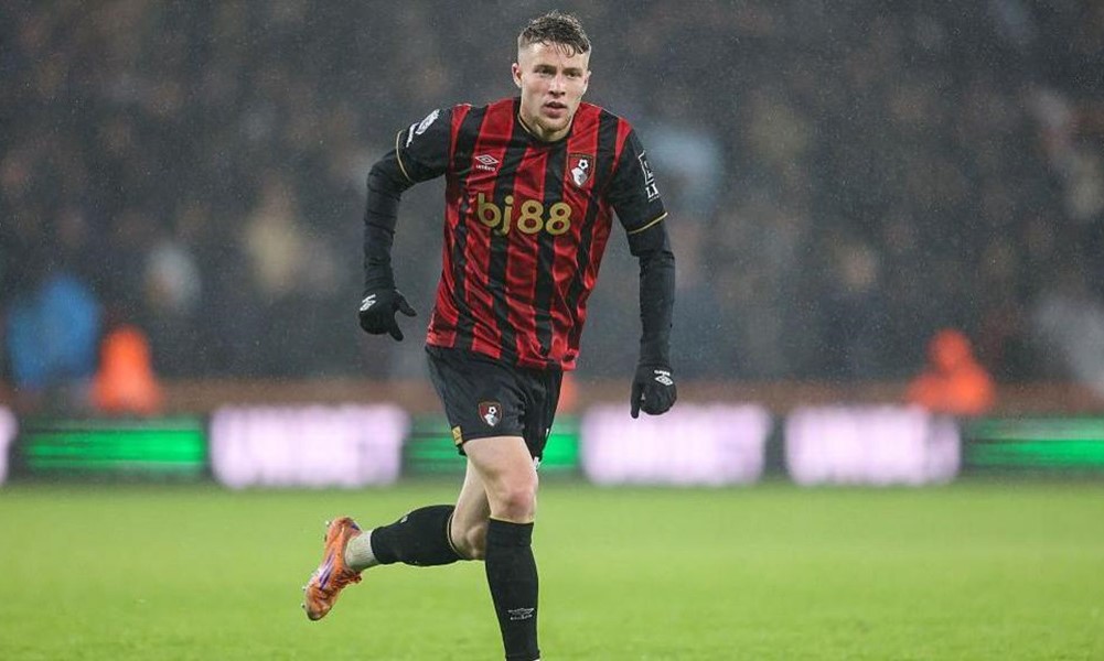 Man Utd, Bournemouth'un Sol Beki Truffert için 60 Milyon Sterlin'lik Hamle Yapacak
