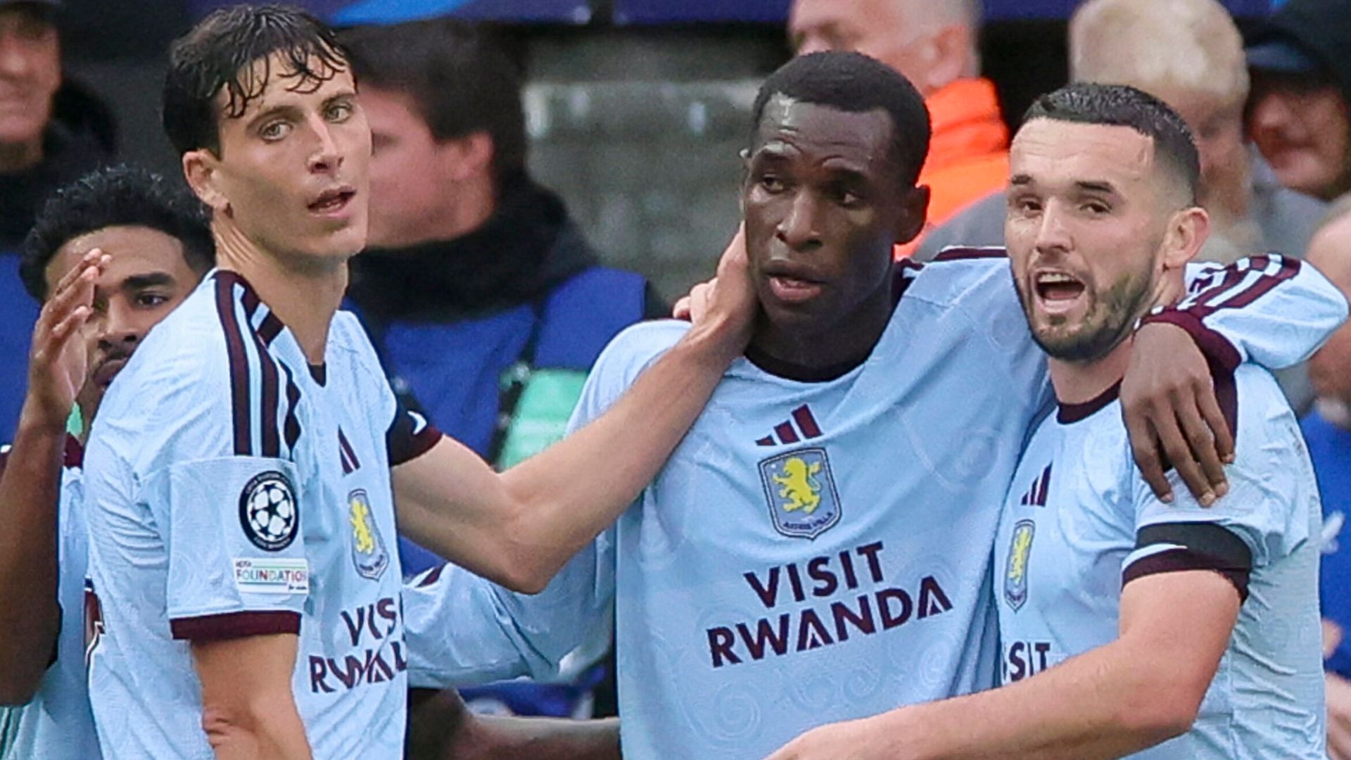 Aston Villa - Nottingham Forest CANLI: İlk 11'ler ve Maç Heyecanı