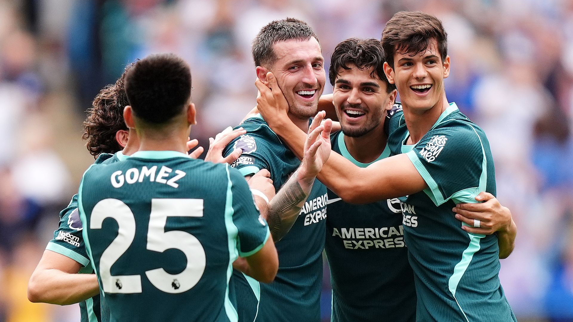 Brighton Coventry'ı 5-0 Yıktı: Awoniyi Kırmızı Gördü