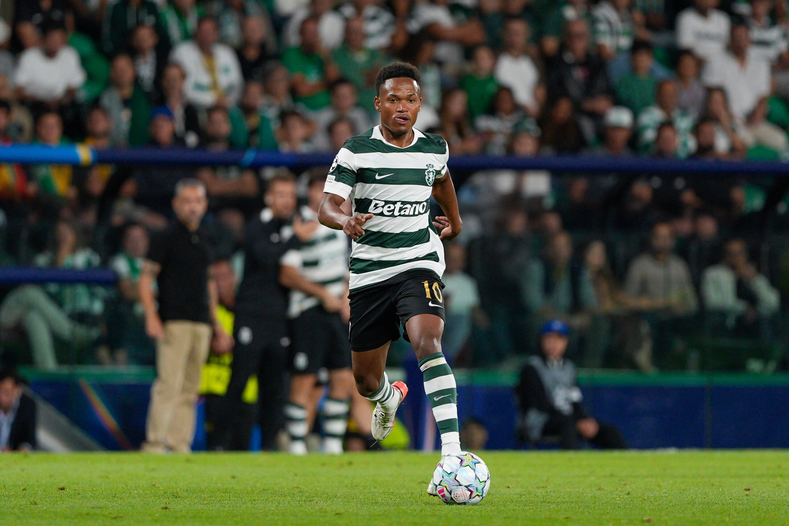 Tottenham, Sporting'in 51M£'luk yıldızı Geny Catamo için Ocak'ta harekete geçiyor