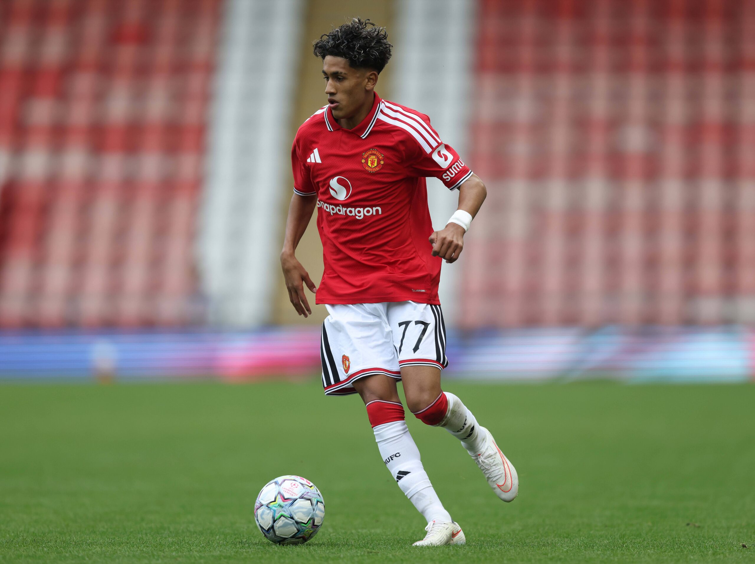 JJ Gabriel, 2027'de Man United'dan Ayrılıyor: Real Madrid Peşinde