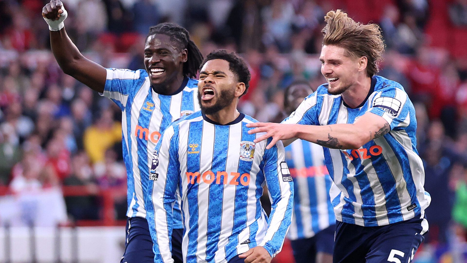 Coventry 25 Yıl Sonra Premier Lig'de Kazandı: VAR Forest'ı Yıktı