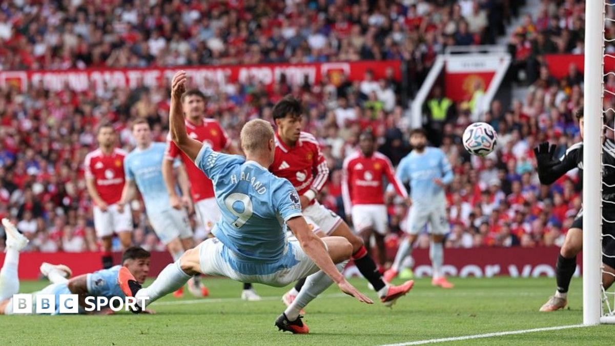 Carrick VAR'a Güveniyor: Webb'den Man Utd'a Özür