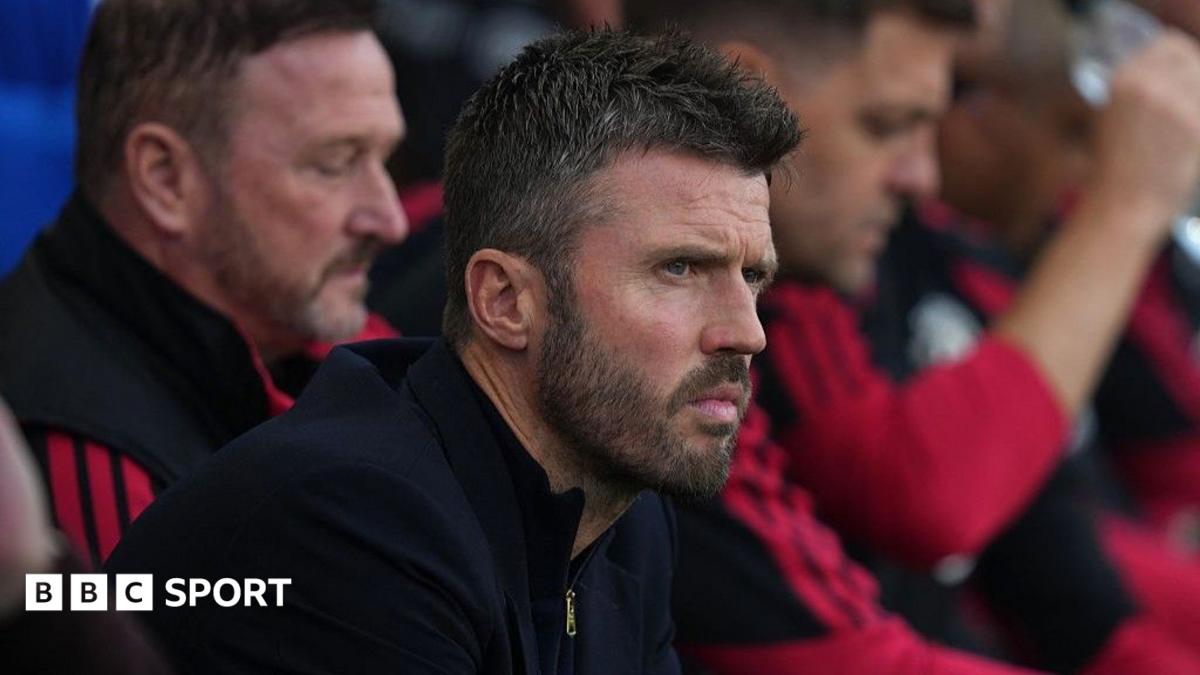 Carrick'ten Neville'e sert yanıt: 'Patetik' sözüne isyan