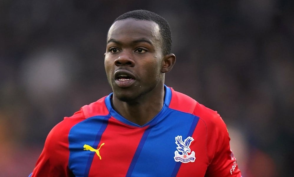 Liverpool, Kerkez'in yerine Tyrick Mitchell'i bedelsiz kadrosuna katmayı düşünüyor