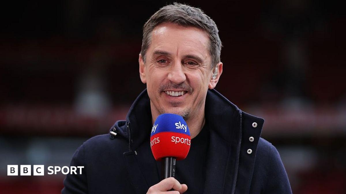 Carrick'ten Neville'e sert yanıt: 'Kondisyon sorun değil
