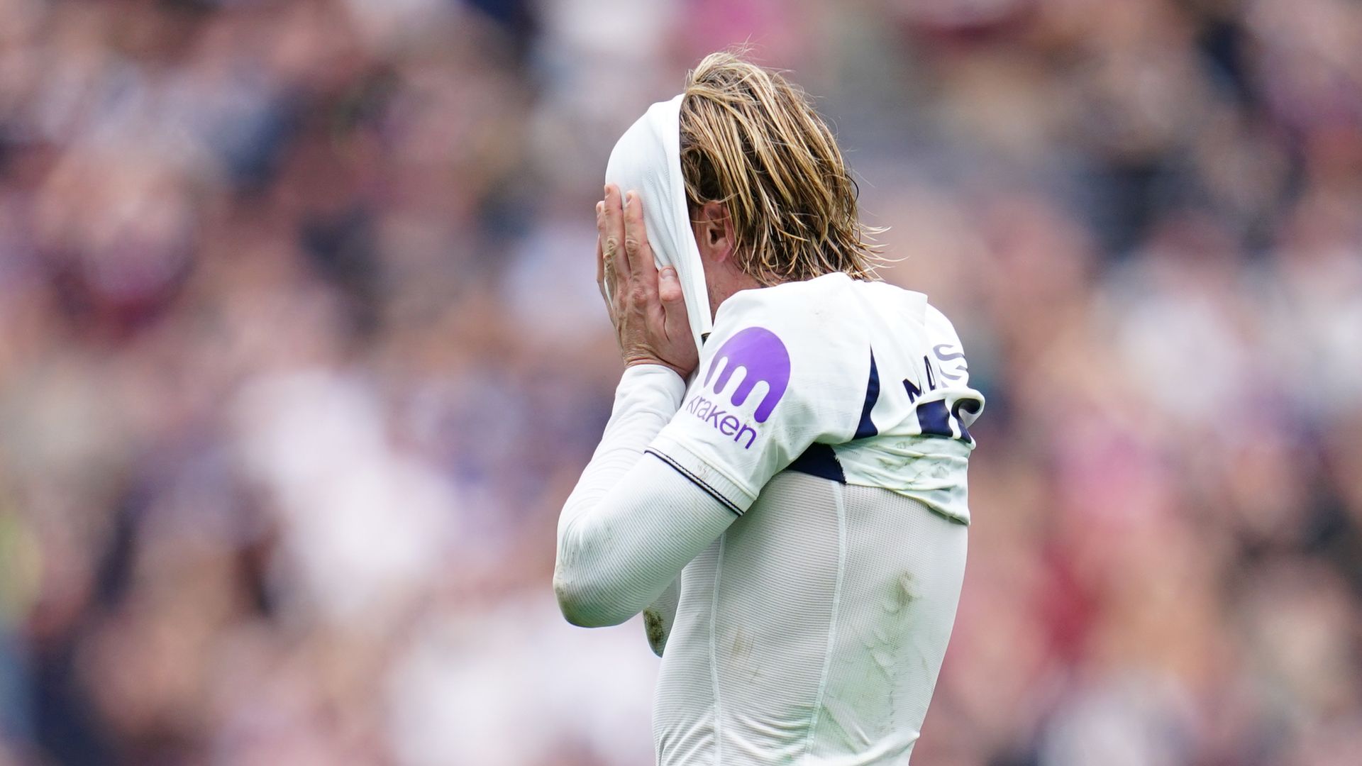 Tottenham Premier Lig'de Dibe Vurdu: 300 Milyon Sterlin, 2 Puan