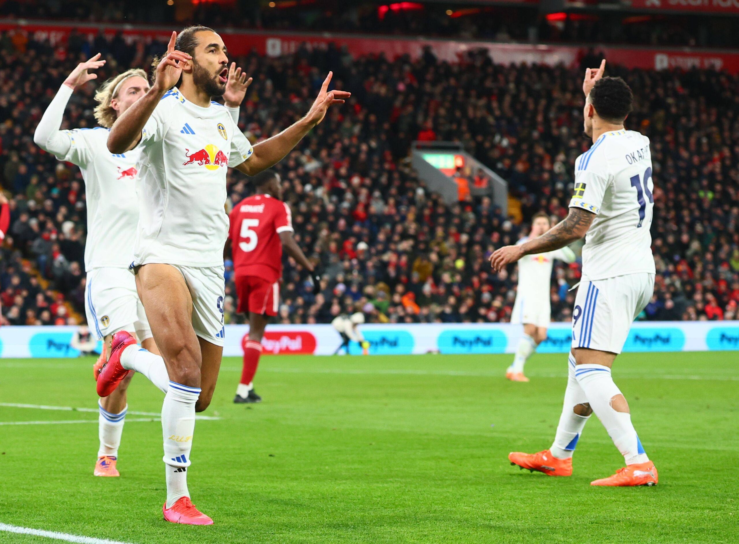 Man United, Leeds'in Calvert-Lewin'i için devrede
