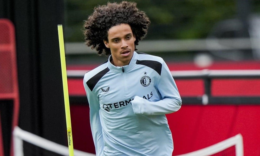 Chelsea ve Arsenal, Feyenoordlu Zechiël için Ocak'ta karşı karşıya