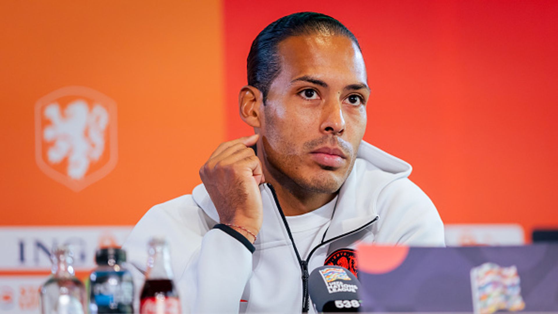 Van Dijk'dan 'saçmalık' tepkisi: Hollanda'da kim karar veriyor