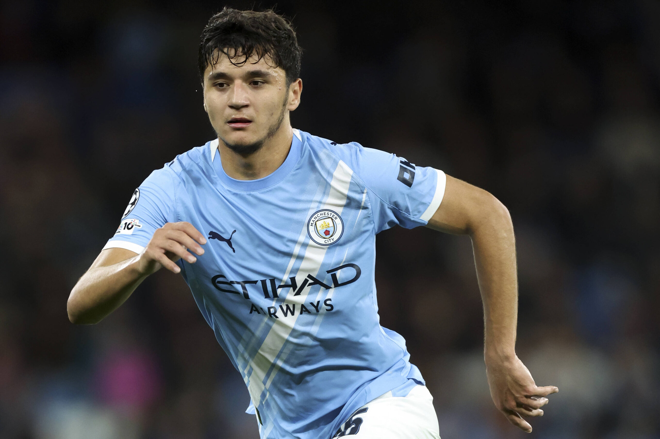 Chelsea, Manchester City'nin Khusanov'unun Peşinde