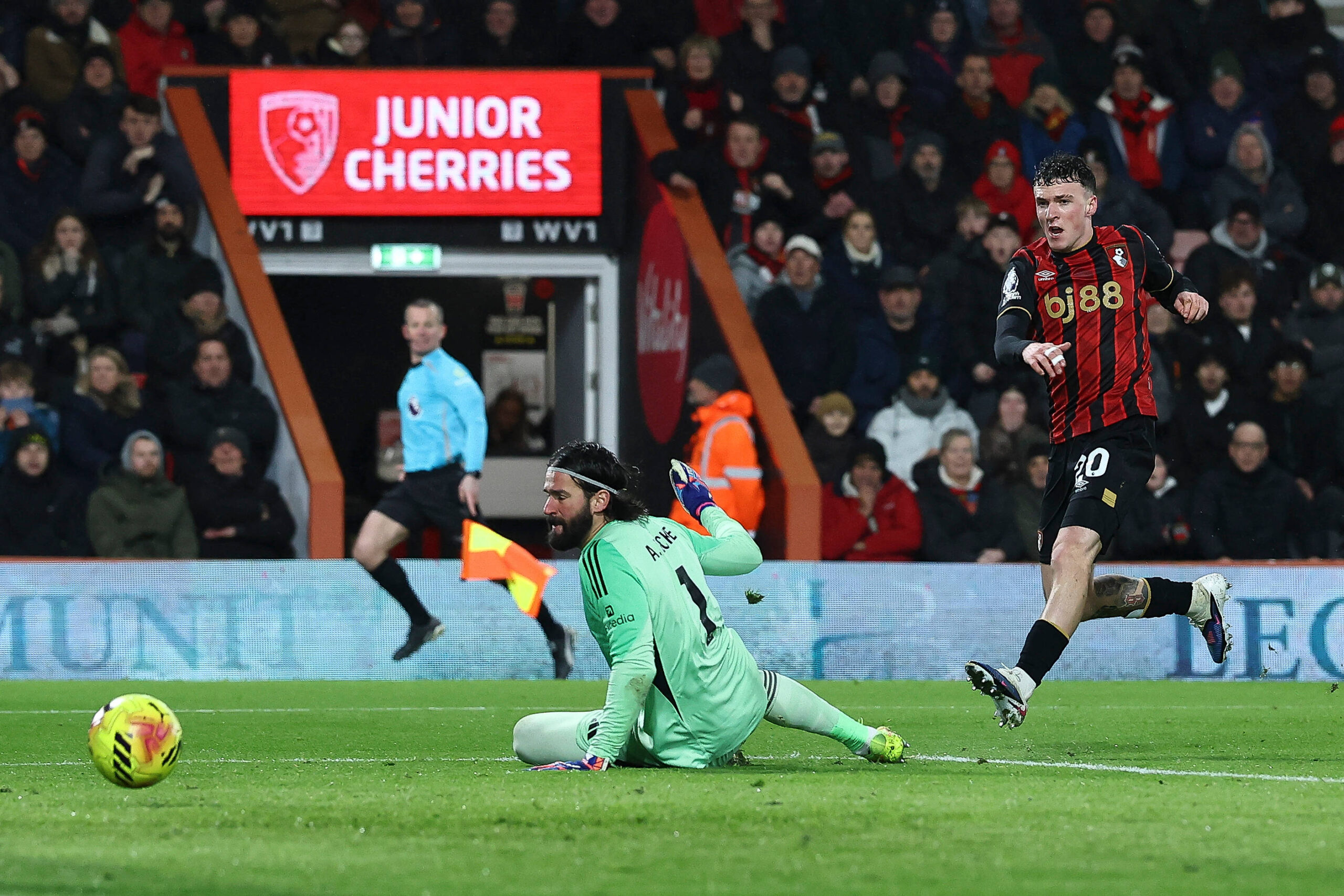 Bournemouth'tan Jimenez için Fiorentina'ya 17M£ kiralık anlaşma