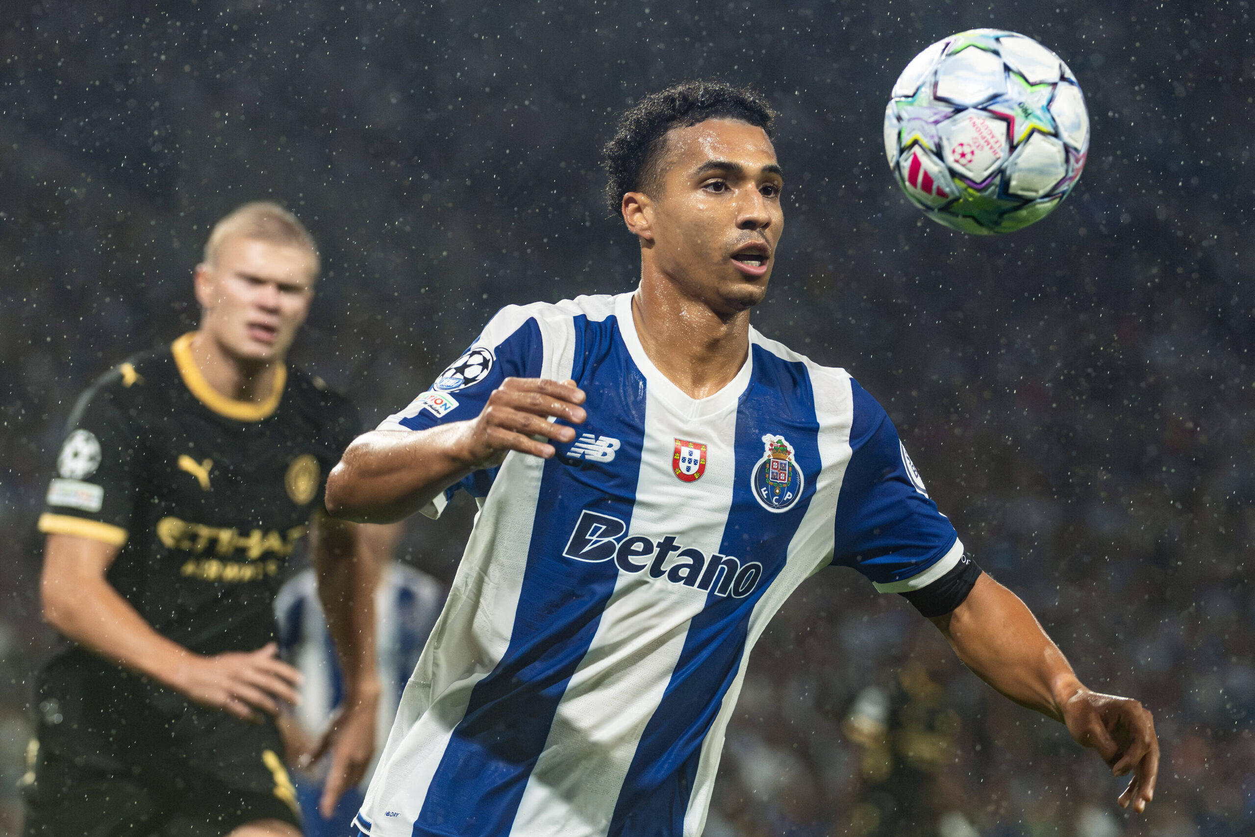 Arsenal, Porto'nun Sağ Beki Alberto Costa İçin Man United'a Katıldı