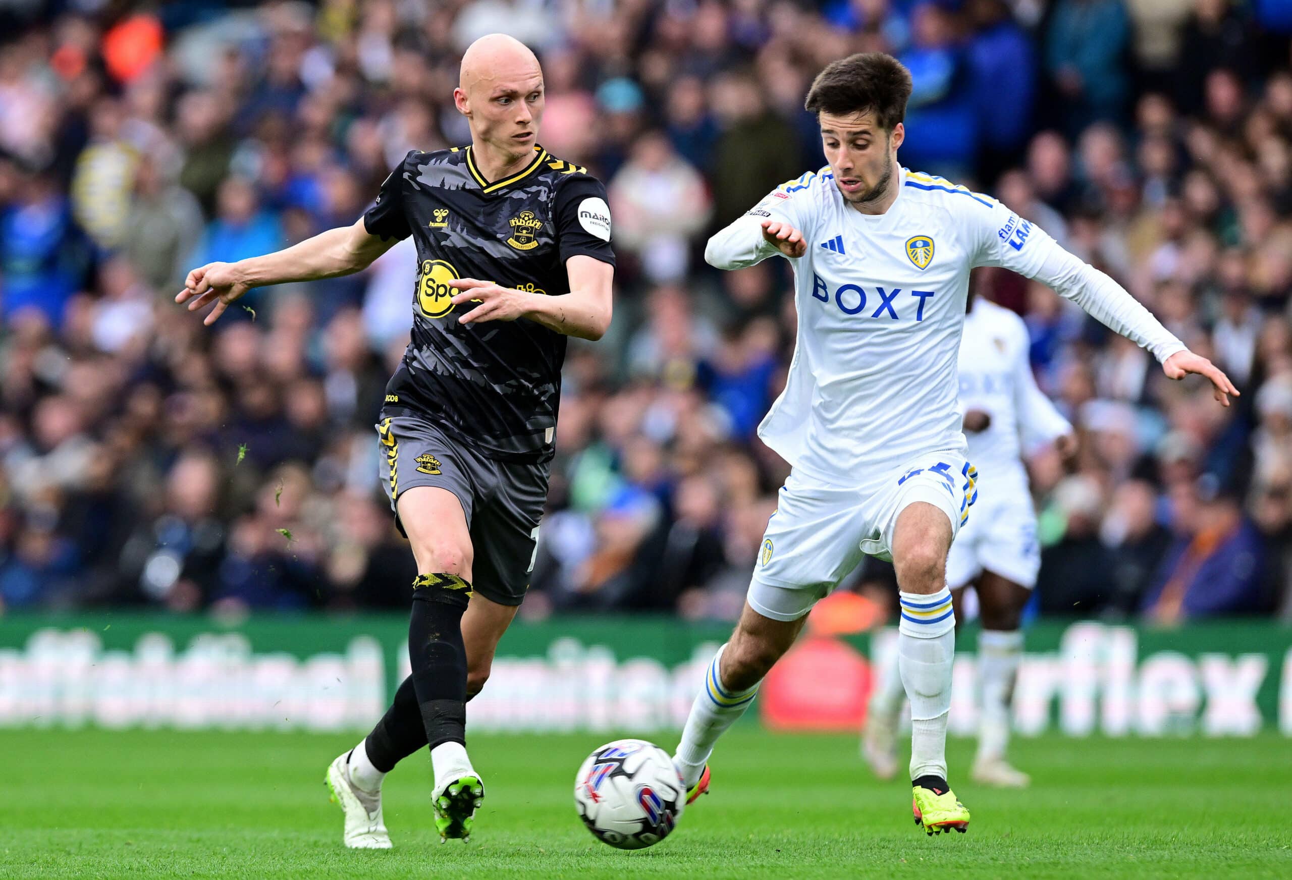 Leeds United, Ilia Gruev için kararını erteledi: Orta saha sahayı hedefliyor