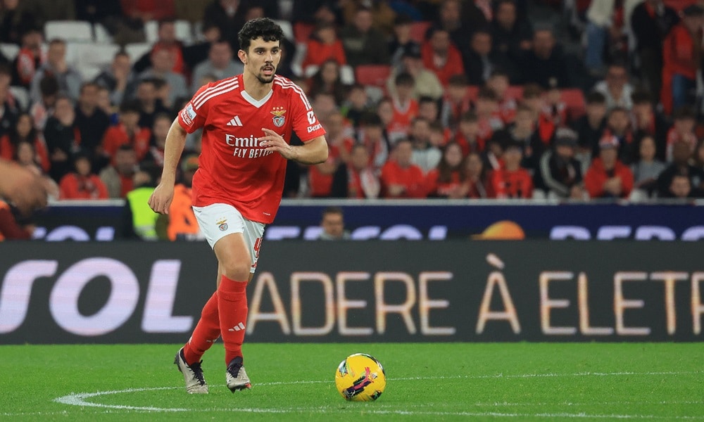Chelsea ve Man Utd, Benfica'nın Araújo'su için 68M£ savaşında