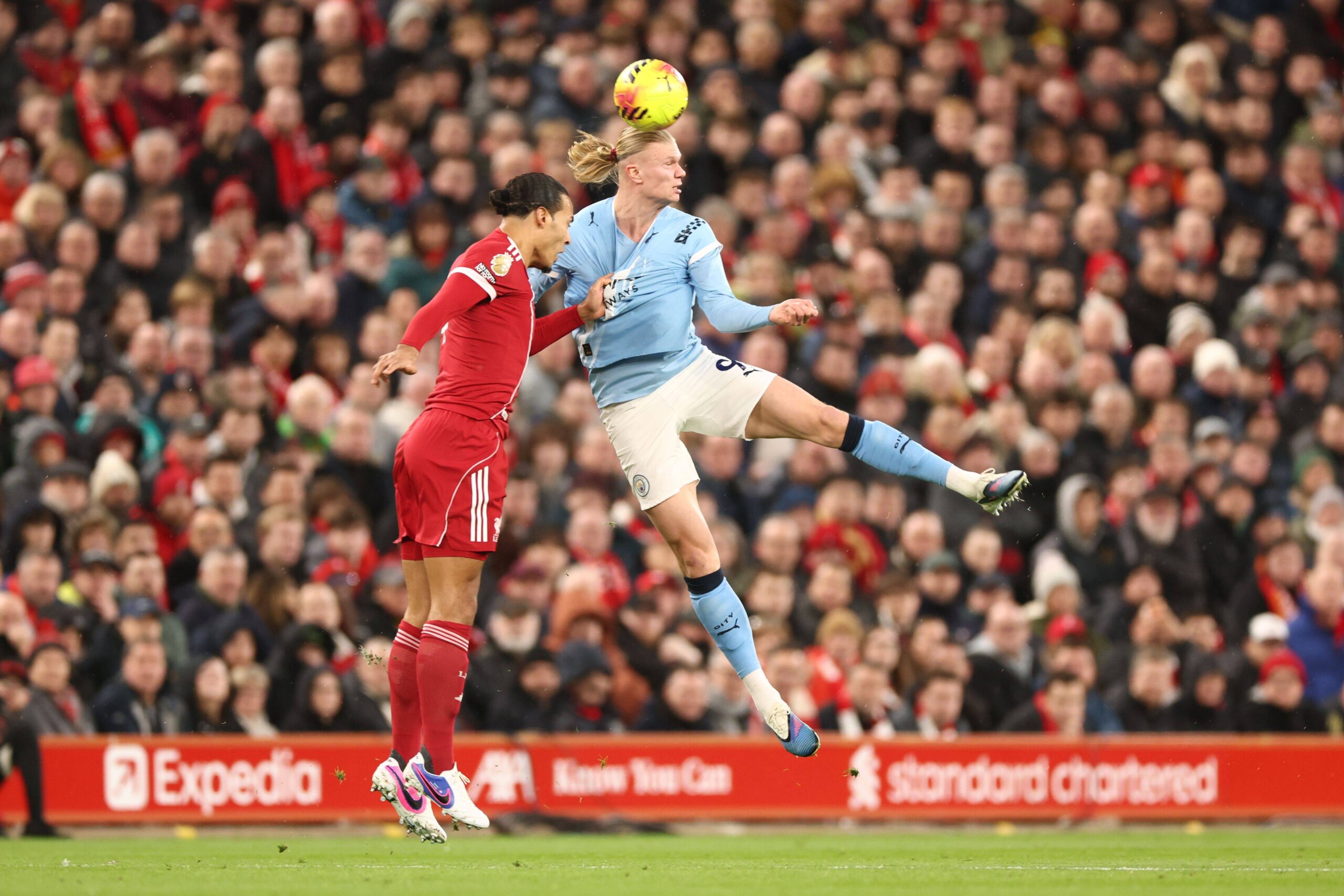 Haaland'dan birlik mesajı: City, Liverpool deplasmanında