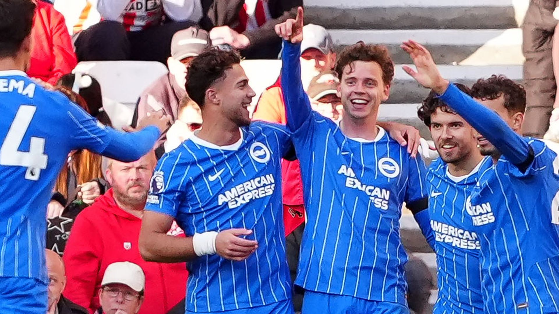 Brighton 10 Kişiyle Sunderland'i 2-0 Yıktı, Üçüncü Sırada