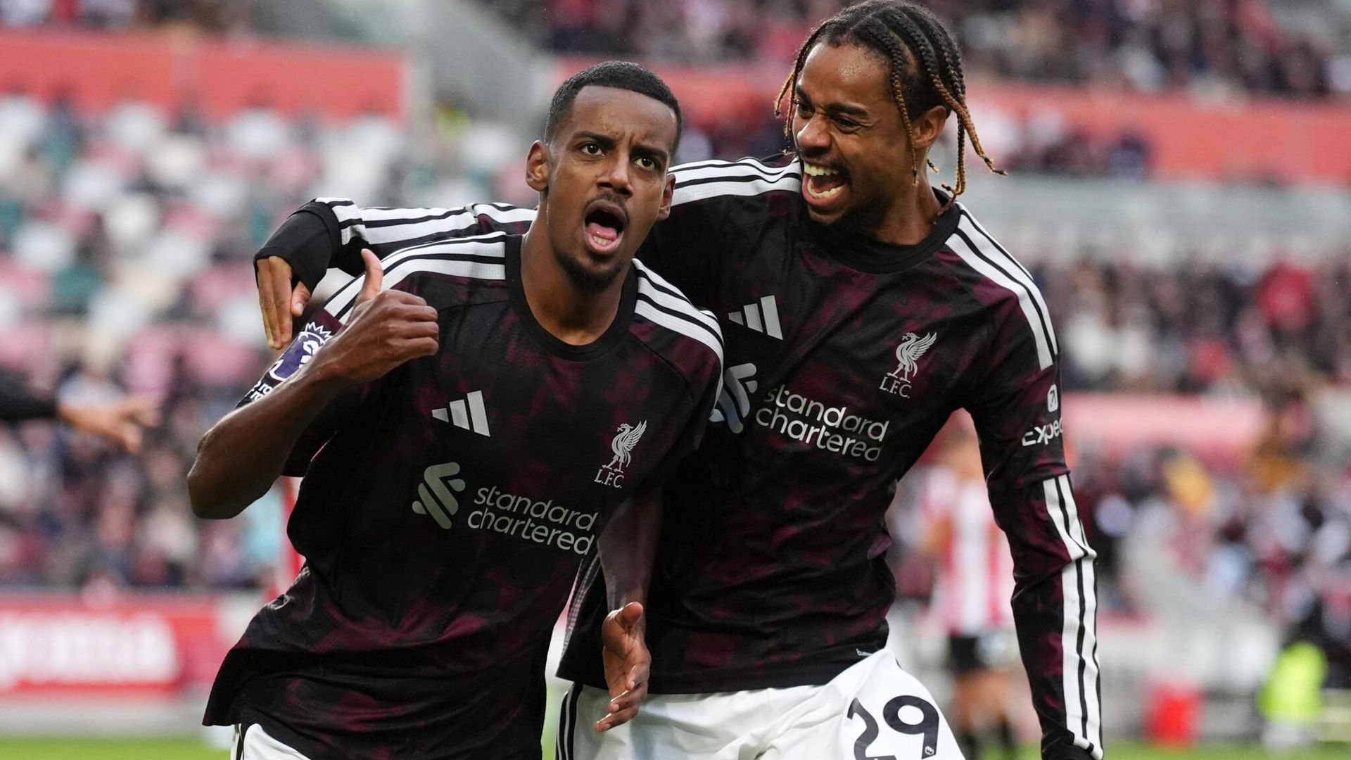 Liverpool 2-1 Brentford: Isak'lı Dönüş, 9 Kişilik Arılar'ı Devirdi
