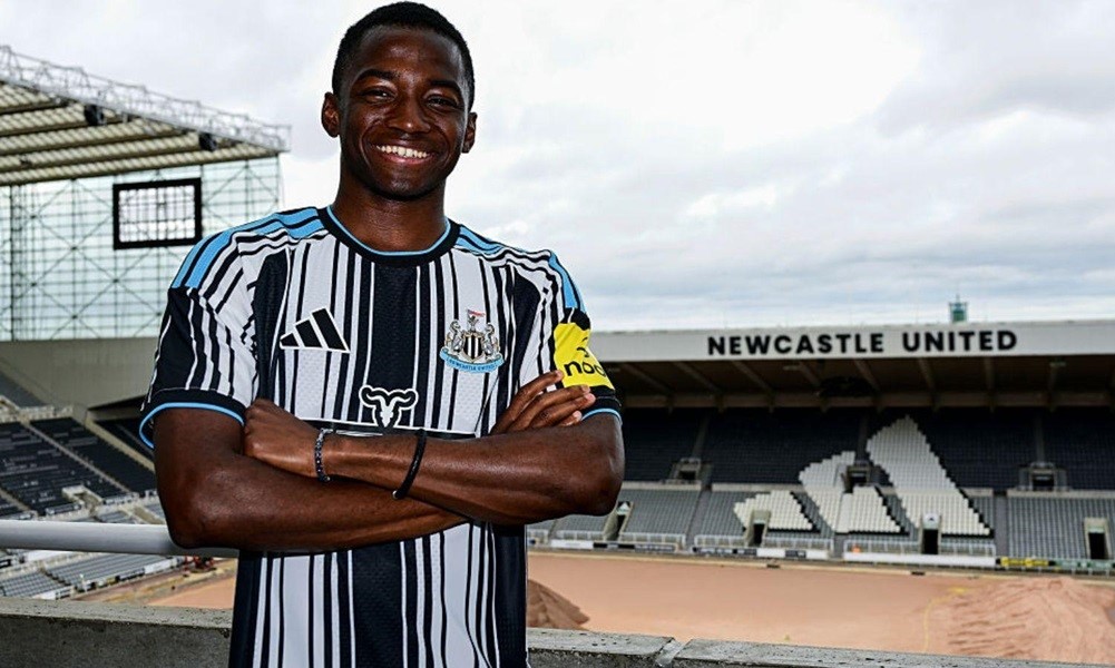 Arsenal ve Man Utd, Newcastle'ın 42M£'luk kanadı Touré için karşı karşıya