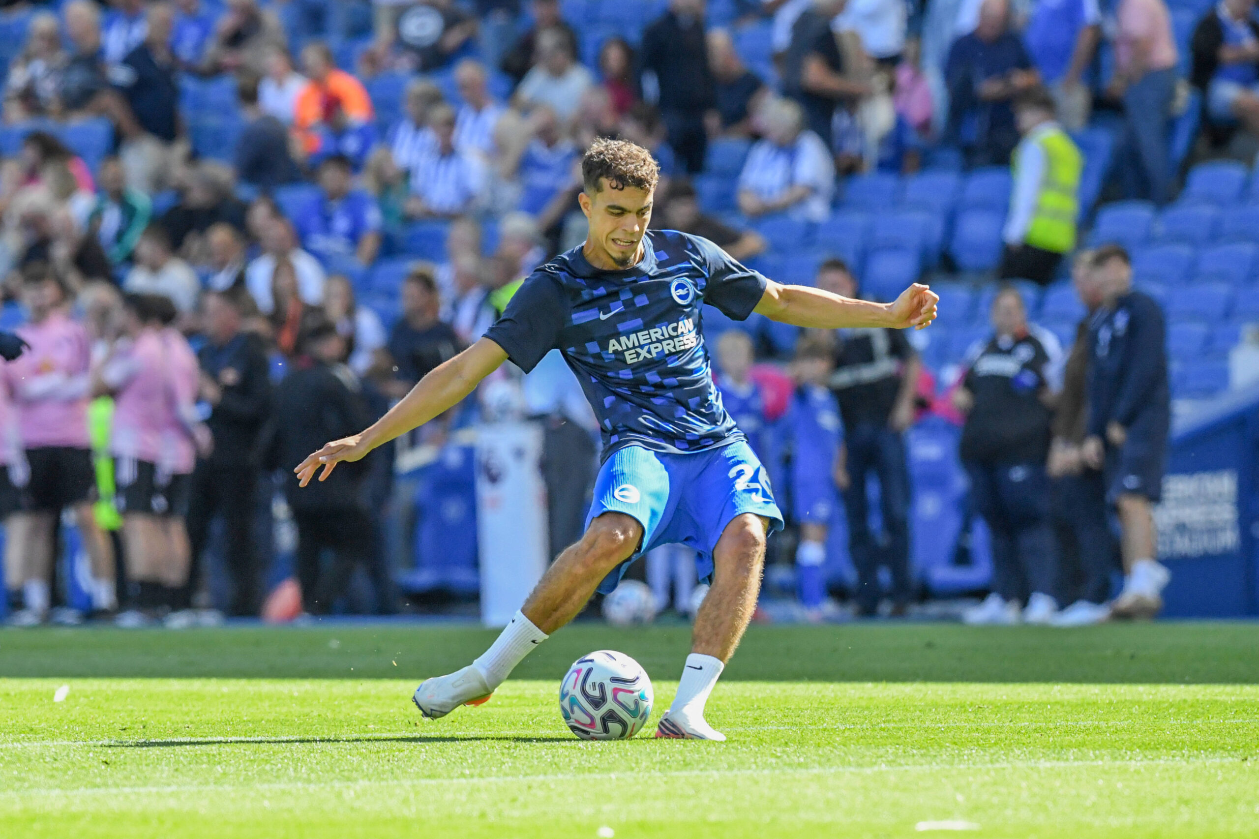 Chelsea, Yasin Ayari İçin Brighton'la Kapışıyor