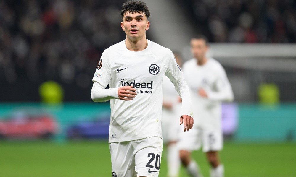 Arsenal, Can Uzun için 50 milyon £'luk görüşme yaptı; Everton da devrede