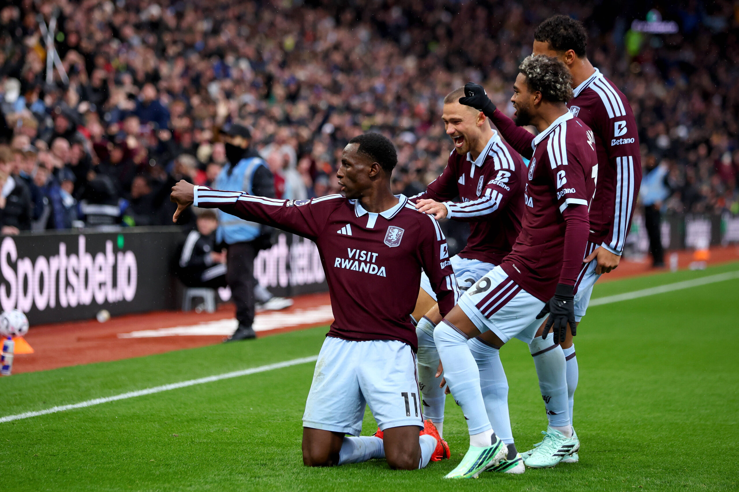 Jackson'dan City'ye Çifte Darbe: Villa 2-1 Kazandı