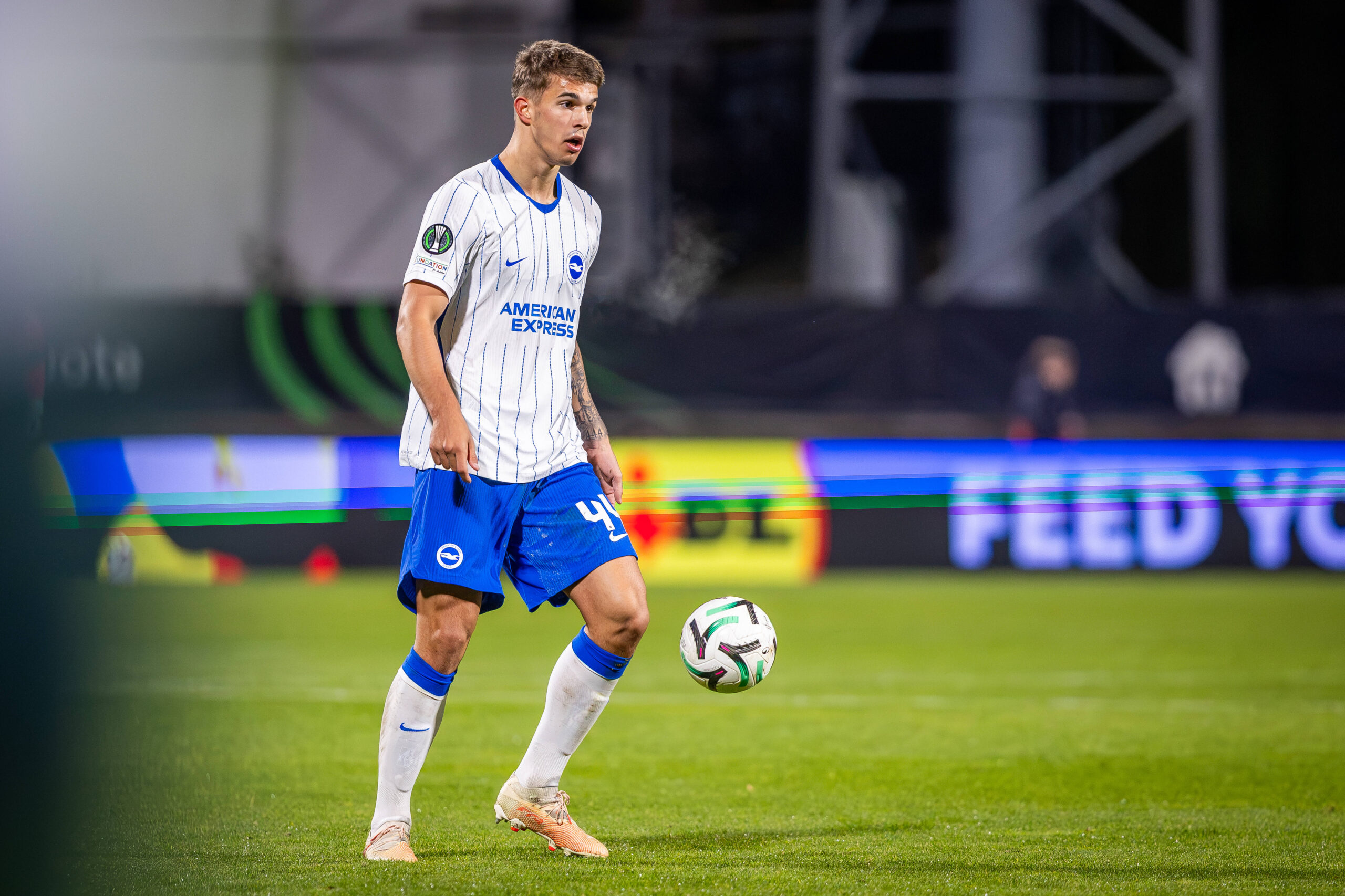 Chelsea, Vuskovic için Bayern ve Barcelona ile yarışta