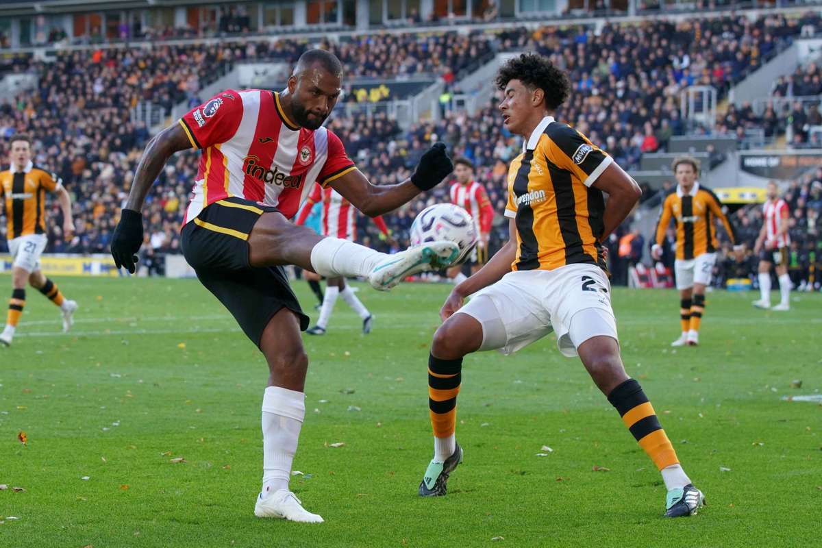 Hull City 1-1 Brentford: Belloumi Yıldızlaştı, Galibiyet Hasreti 7 Maça Çıktı
