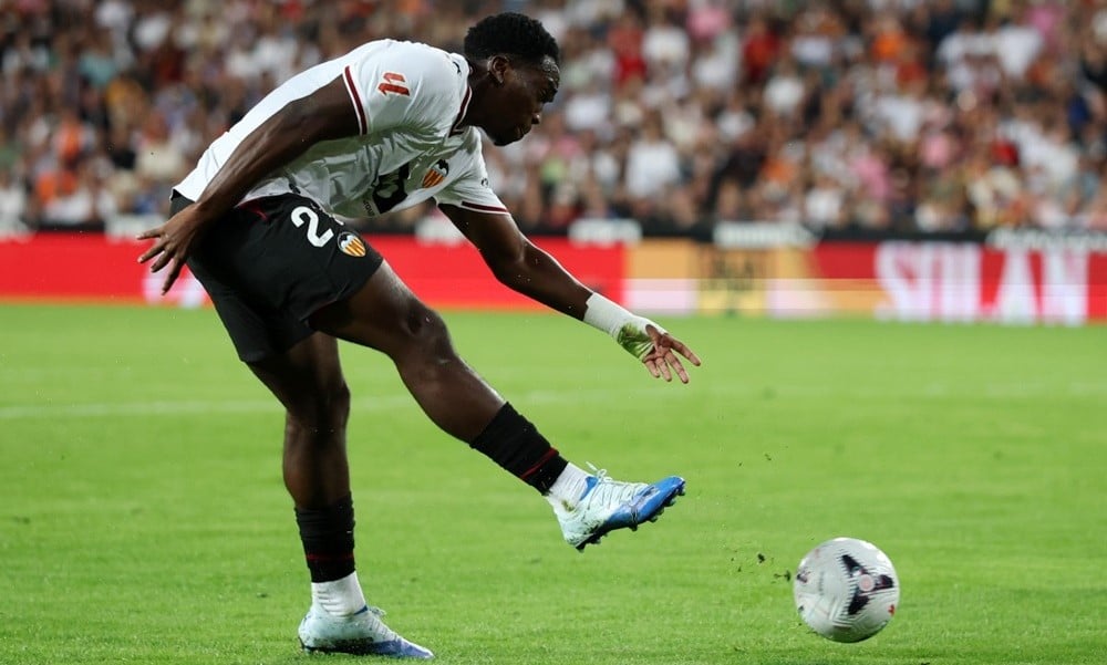 Liverpool, Valencia'nın 30M£'luk forveti Otorbi'ye göz koydu