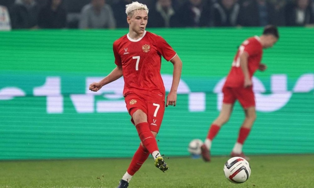 Man Utd, Chelsea ve Liverpool £50M Batrakov için karşı karşıya